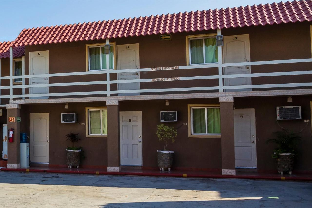 Oyo Hotel San Gilberto Hermosillo Exteriör bild